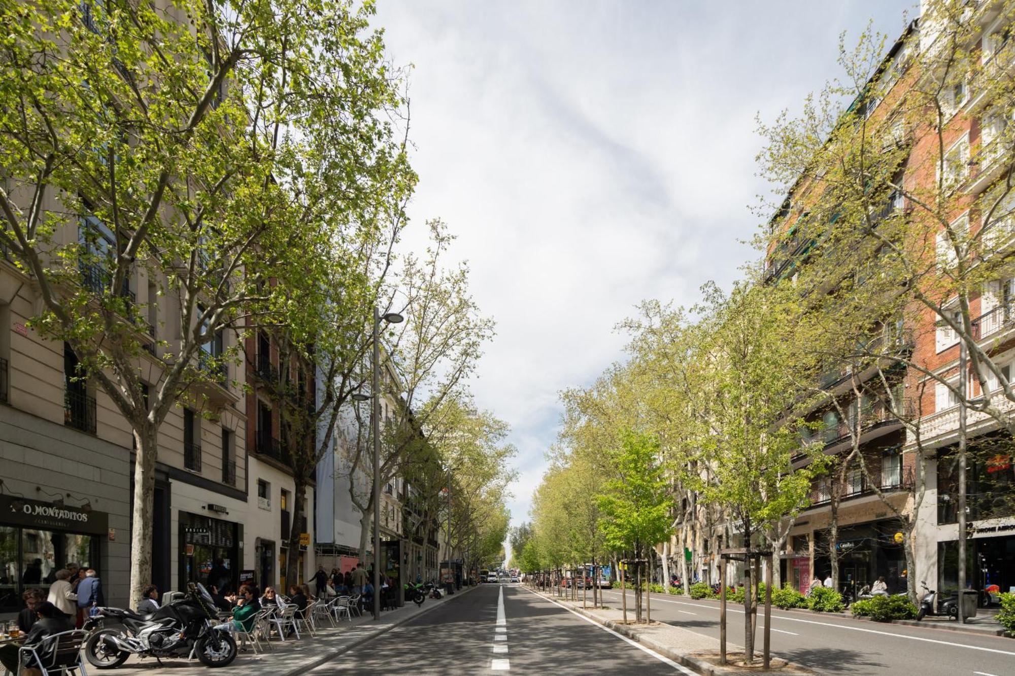 Apartamento En Plaza De Espana Alquiler Temporal マドリード エクステリア 写真